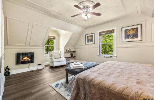 Cozy Evanston Villa with cinema and massage sofa - Foto 27