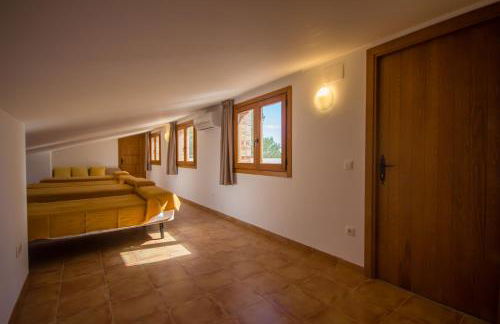 INNOUTHOME Gran casa y piscina torrente - Foto 46