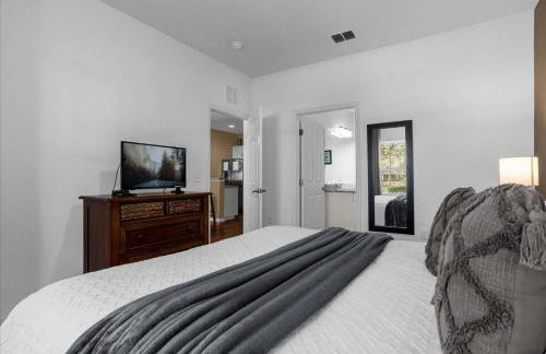 3 Bedrooms S / Lucaya Village Townhouse by RedAwning - Foto 23