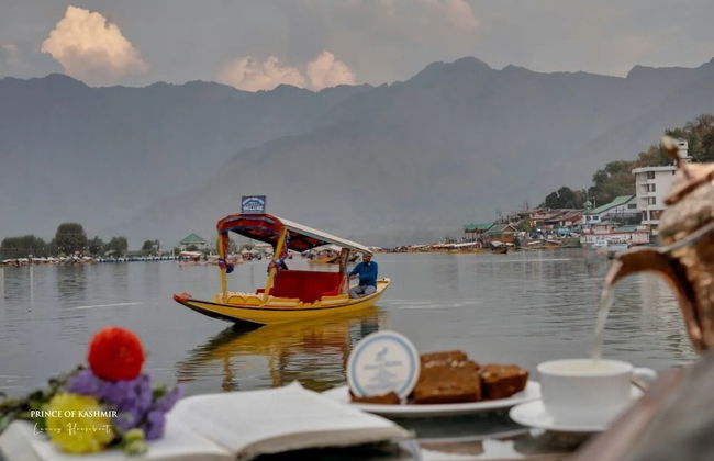 Prince of Kashmir Luxury Houseboat - Foto 19