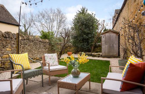 Chipping Campden Shabby Chic on Famous High Street - Photo 48