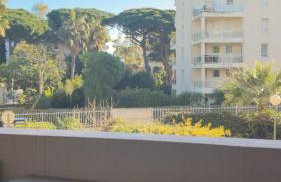 Studio terrasse au Port dHyères, Piscine, parking - Foto 4