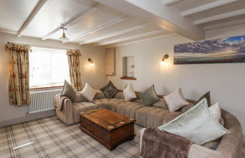 Beacon House - Photo 4