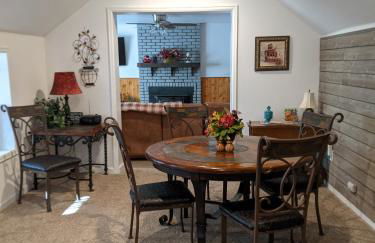 Cozy Lakeside Cottage - Foto 23