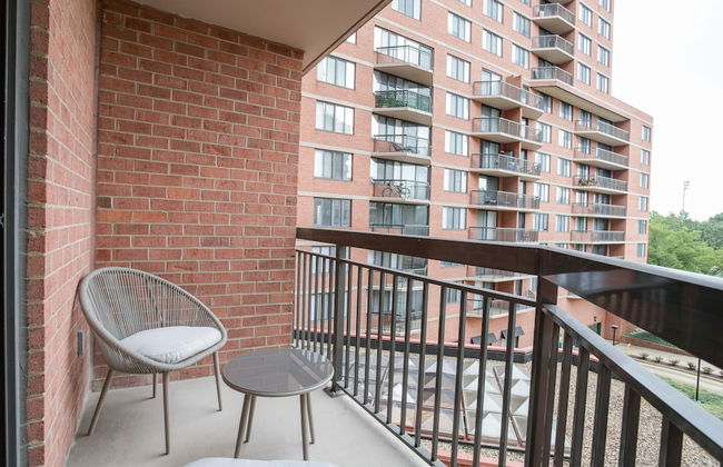 Modern apartment in the center Pentagon - Photo 33