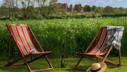 Romantic Shepherds Hut, Kenilworth - Foto 3, sunbed, Garden view