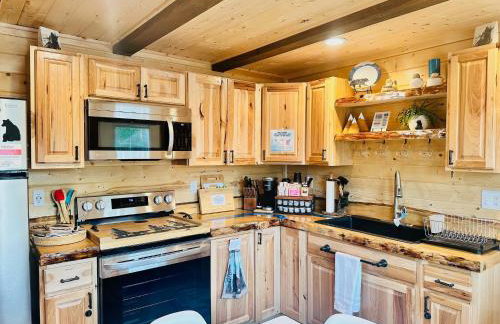 Big Lake Alaska Cozy Cub Cabin with Private Hot Tub & Sauna - Foto 20