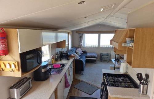 Seafront Caravan - Golden Sands - 6 Berth by Your Away Stays - Foto 34