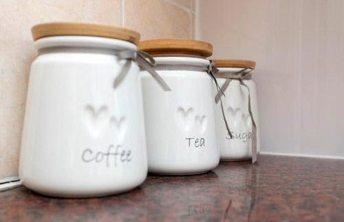 Charming and comfortable property by Our Home Short Stays very spacious with super fast WiFi close to the Metro Centre and Newcastle City Centre - Foto 26