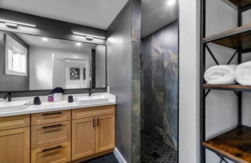 Sunny 3BR Retreat Near Everett Waterfront - Photo 7