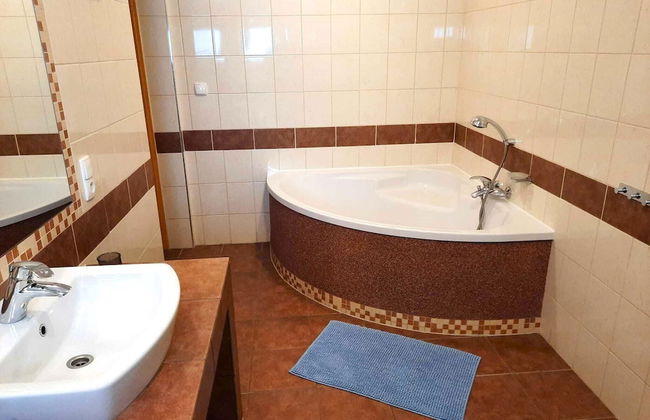 Spacious Holiday Home in Piechowice With Garden - Foto 23