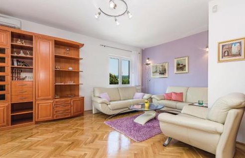 Cozy Home In Viskovo With Wifi - Photo 35