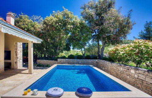 Villa SAN with heated pool, traditional surroundings, 3-bedrooms - Foto 10