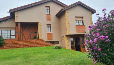 Las Parientucas - Foto 1