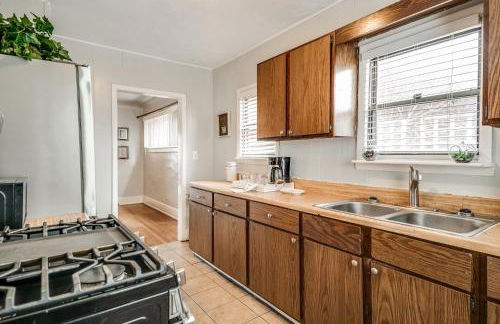 "Elizabeth Lake House" ~Sleeps 7~ Pontiac/GM Exec - Foto 28