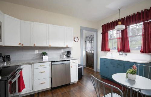 4th Ave East Lake Stunner - Foto 22