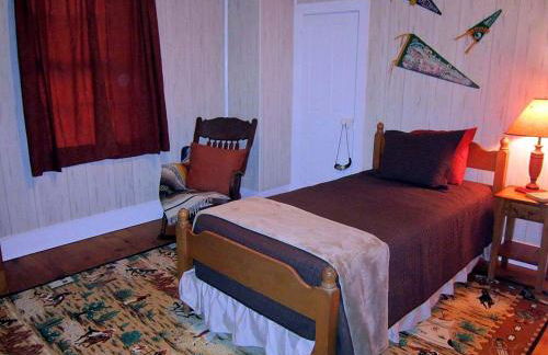 Historic Cottage with Country Charm Next to Creek in Carlisle, Pennsylvania - Foto 15