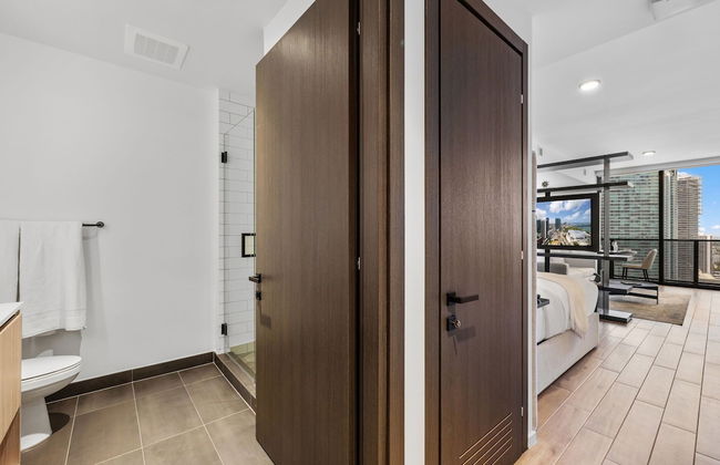 Incredible Downtown Miami City View - Photo 22