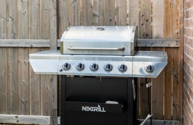 Lakeshore 3BR 2 5BA Townhome 1 min to the Beach - Photo 61