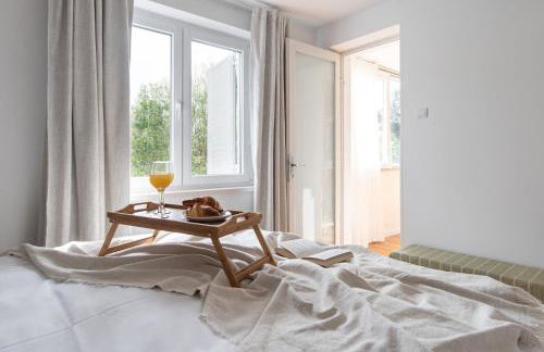 The Base - Bright 2BR, Near Old Town, Walk to Beach - Foto 18