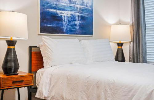 5BR Home Hot tub, fenced backyard #CO - Foto 36