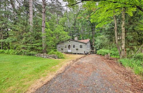 Cabin with Trails and Creek! 23 Mi to Camelback Slopes - Foto 25