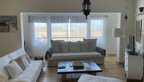 MY OCEAN HOME !!! Breathtaking location, Steps to the ocean, Spacious sea view, Fully Equipped and Well-Furnished with Private Entrance and High-Speed Fiber Optic Internet - Photo 5