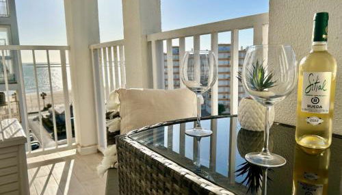 GATU Villa Salada, junto la playa, parking, terraza, aire acc, piscina, wifi Sólo familias o grupos mayores de 21 años - Foto 5