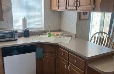 Death Valley PrairieFire 3bd 2ba Home w Kitchen - Foto 13