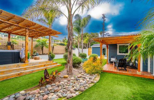 Outdoor Haven with Spa Walk to La Jolla Shores Beach - Photo 1