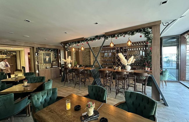 All Seasons Residence - Photo 23