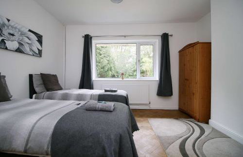 The Lockett Wonderful Large Bungalow Plympton, Plymouth Free Parking By STAE-Homes - Foto 18