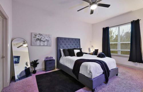 Central Houston Stay - Walk to NRG Stadium, Relax by the Pool, and More! - Foto 9