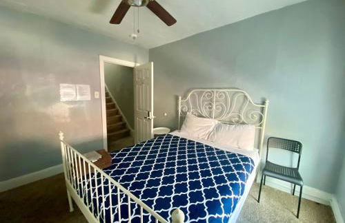 Clover 2900 - Apartment and Rooms with Private Bathroom near Washington Ave South Philly - Foto 32