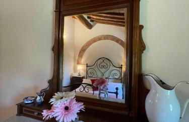 Podere I Sorbi, Spacious Tuscan Villa in Lajatico, Near Pisa & Volterra - Foto 16