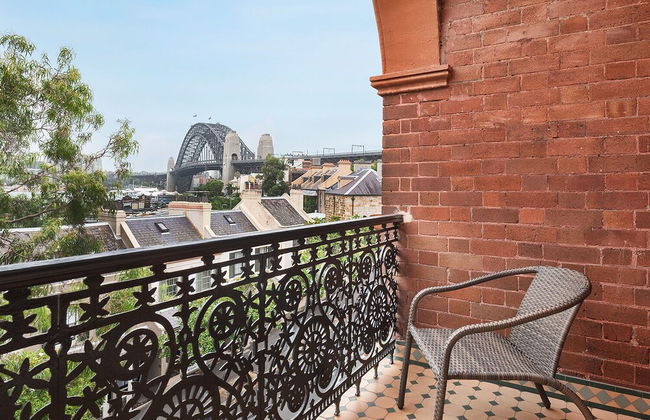 Stunning Sydney Home 3 - Photo 8