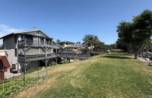 Newly Renovated Lakefront with Dock - Foto 57