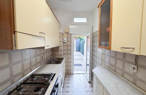 Intera casa, 100 m dal mare, grande giardino - Photo 14