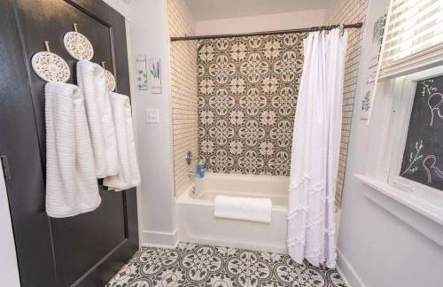 Downtown Retreat, Hot Tub, Firepit, Grill - Foto 29