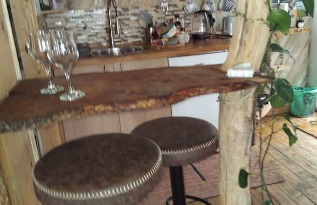 Unique 2-bed Cabin in Llanelli - Foto 9