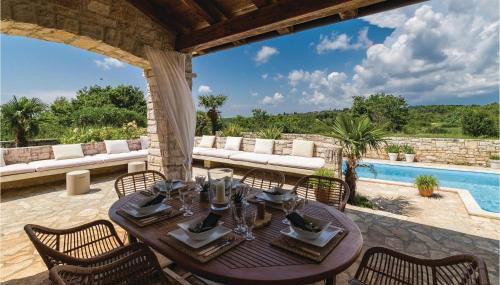 Three-Bedroom Holiday Home In Stifanici - Foto 4