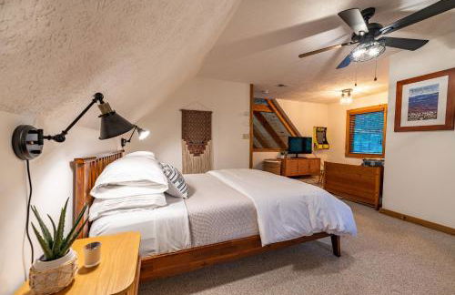 Creekside Cabin - Seven Devils,NC - Pet-Friendly, Close to Skiing & Hiking, and the Apline Coaster! - Foto 37