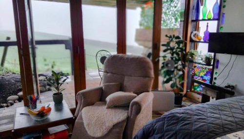 Cosy rustic cabin with hot tub and country views - Foto 3