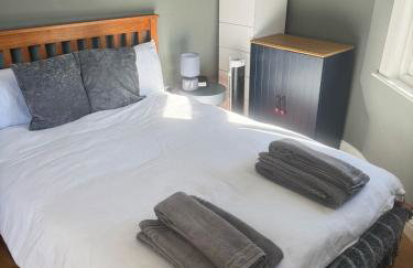 Bright 1-Bed - 2 mins to Forest Hill Station - Photo 13