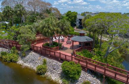 Park Shore Resort - Pool & Bar Close to Beach - Foto 33