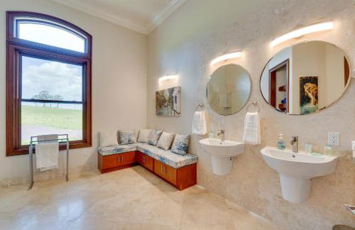 Groveland Home with Pool Luxurious Lakefront Oasis! - Foto 16