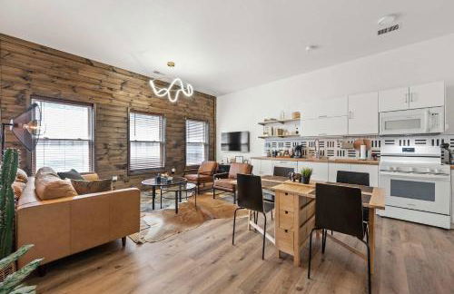 Top-Rated 1BR Near Convention Center & Parking - Foto 8