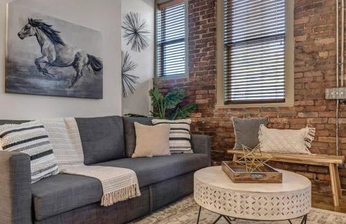 Hidden-Gem 2B Towhhouse in Springfield Close to DT and Stadium! - Photo 7