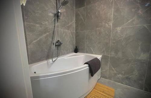 ZOVA - Superior Apartment - near A3 - Foto 20