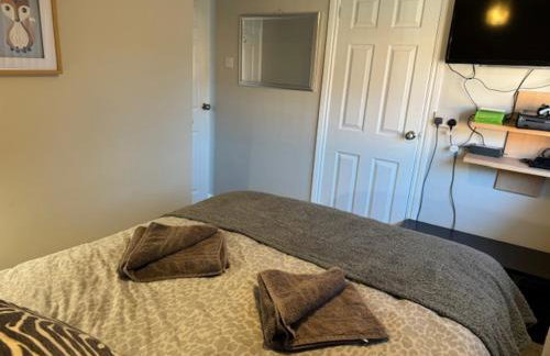 City Stay with Jacuzzi Gym Free Parking 2 Spaces - Photo 21